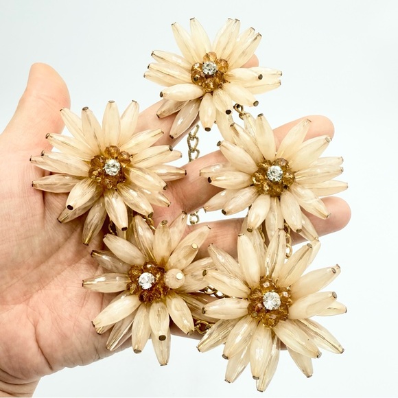 Gold Tone Light Pink Large Flower Statement Necklace - Picture 6 of 9